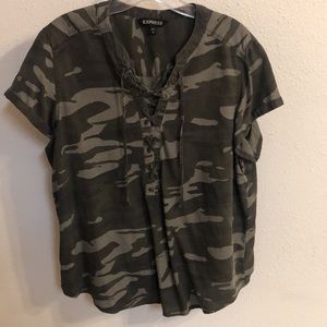 CLOSET CLEAN OUT Express short sleeve camo shirt  size L